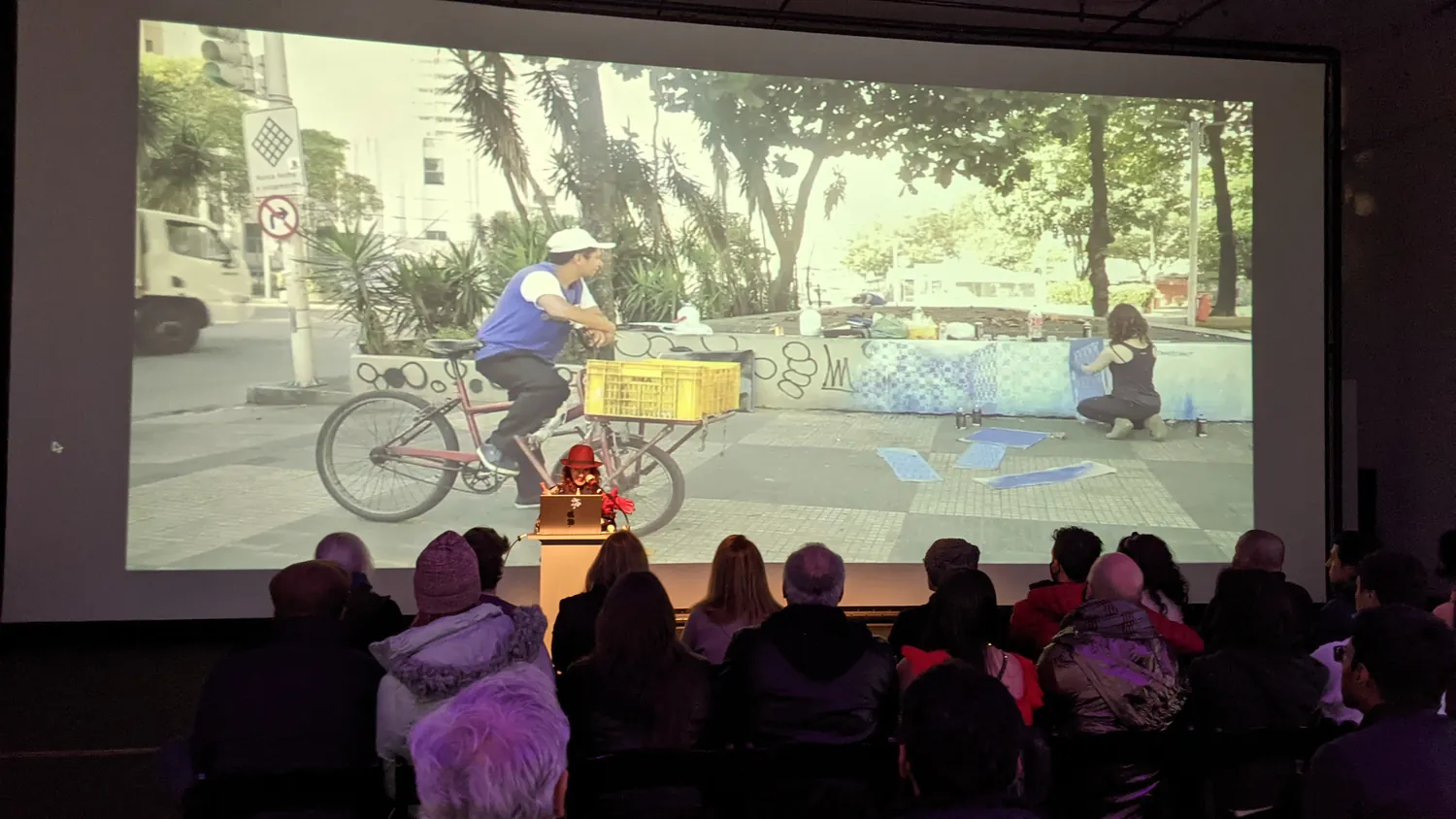 Street work on screen