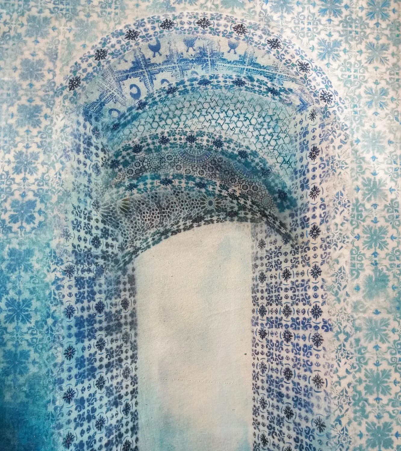 An arch, built out of tiles