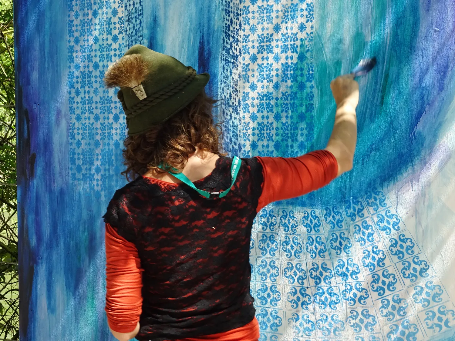 Painting the azulejo wall, Lisbon, 2015.