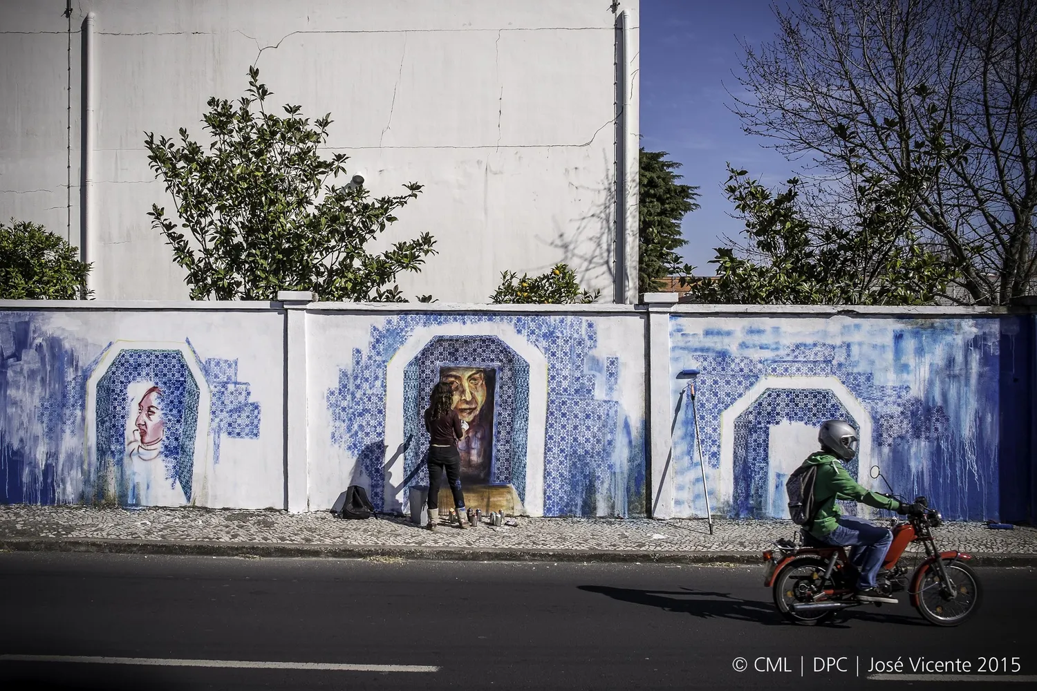 The Blue Wall Project for GAU, Lisbon, 2015. Photograph by José Vicente.