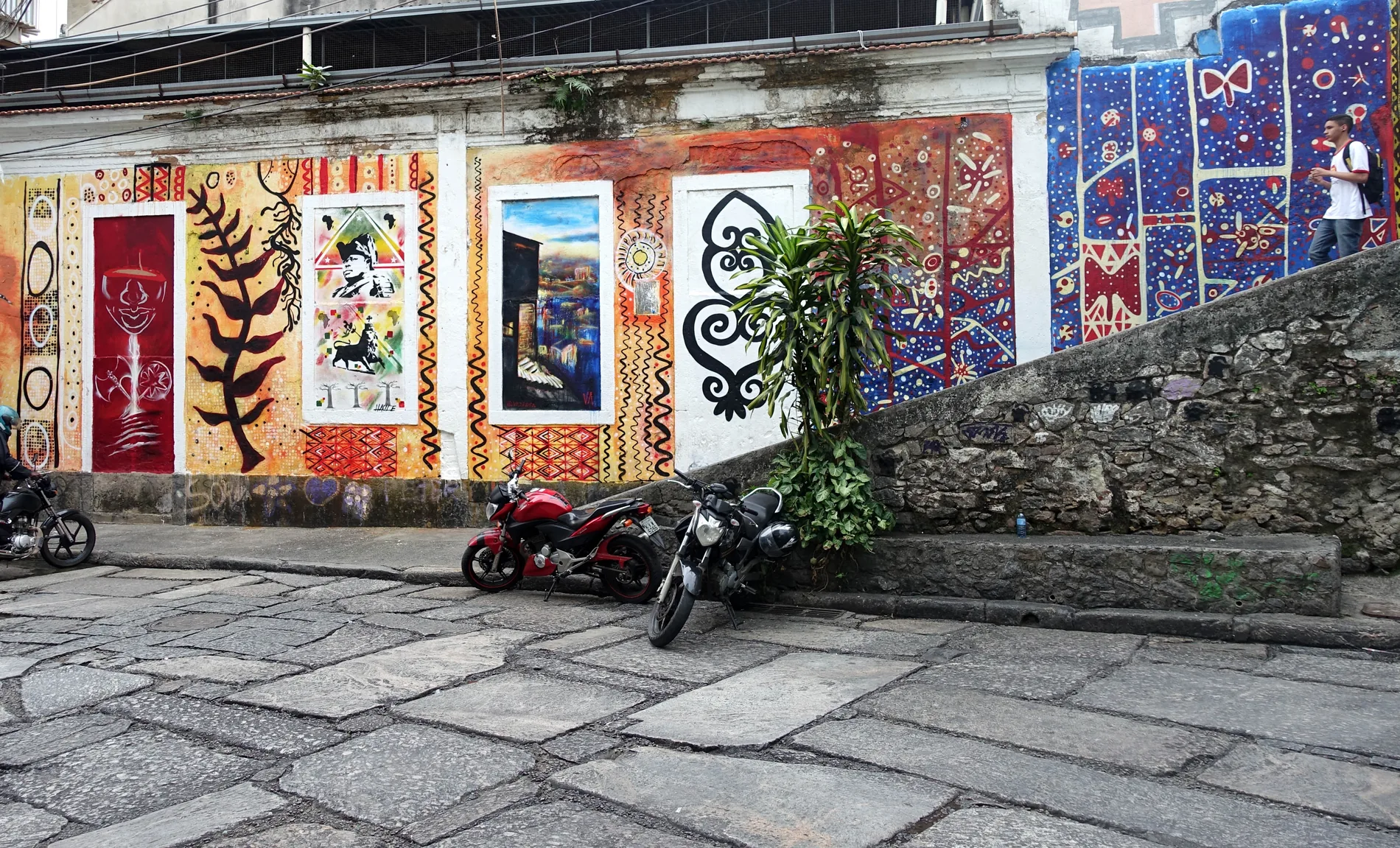 The finished wall, Pedra do Sal, 2016